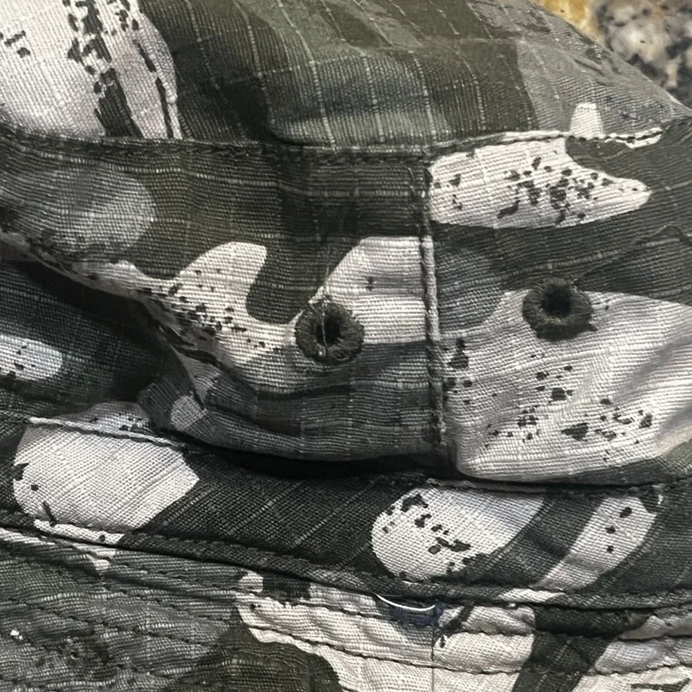 Carhartt Kids‎ Camo Ripstop Bucket Hat Green Grey Camouflage Script Logo Sun Hat